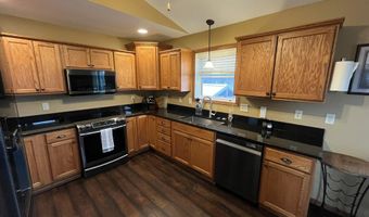 1208 SW 13th Ave, Aberdeen, SD 57401