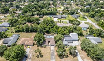 7500 Delaware Dr, Weeki Wachee, FL 34607