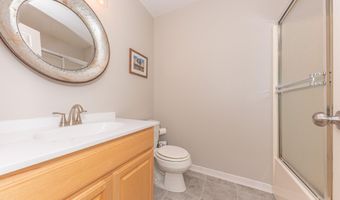 609 Ridgewood Ct, Ann Arbor, MI 48103