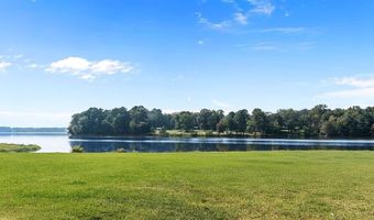135 Oak Leaf Trl, Benton, LA 71006