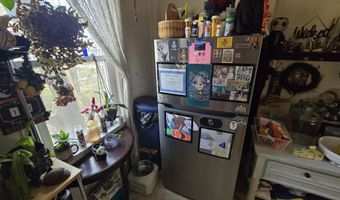 18 Boynton St, Bangor, ME 04401