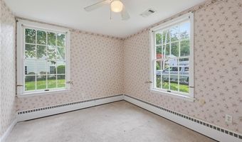 200 Waterman Lake Dr, Glocester, RI 02814