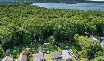 69 Overlook Dr, Warwick, RI 02818