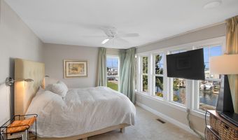 301 Old Causeway Rd, Atlantic Beach, NC 28512