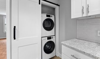 1400 S BARTON St 425, Arlington, VA 22204