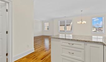 73 W Main St 6, Clinton, CT 06413