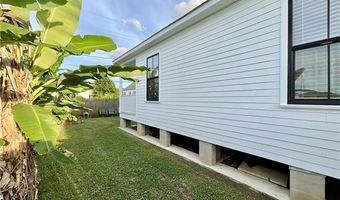 137 SEAL Dr, Arabi, LA 70032
