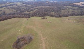 576 Th Ave, Albia, IA 52531