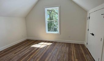 216 15th St, Apalachicola, FL 32320