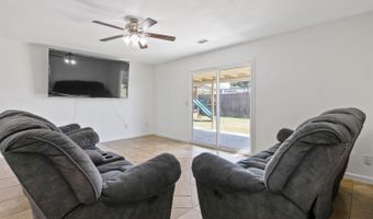 14291 Rosemary Cir, Armona, CA 93202
