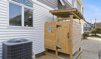 23 5th St, Beach Haven, NJ 08008
