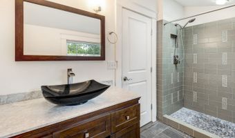 157 NW Black Hawk Ave, Bend, OR 97703
