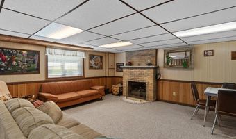 142 County Rd S, Algoma, WI 54201