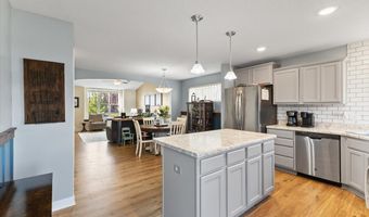 707 18th St SE, Altoona, IA 50009