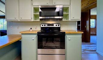 1029 FIFIELD St, Brookings, OR 97415
