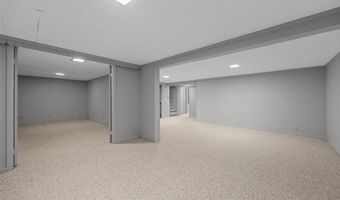 1108 E 3rd St, Anamosa, IA 52205