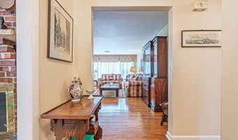 9 Cordova Dr, Absecon, NJ 08201