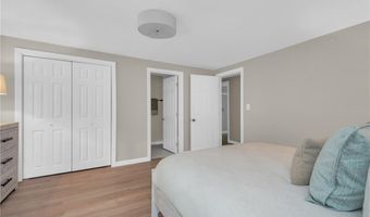 115 Hill Top Dr, Johnston, RI 02919