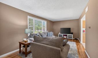 1707 Muny Vista Dr, Alton, IL 62002