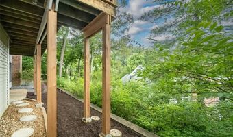 639 Wood Fern Dr, Ballwin, MO 63021
