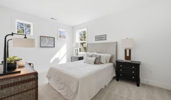 5413 WOODWAY Dr, Alexandria, VA 22310