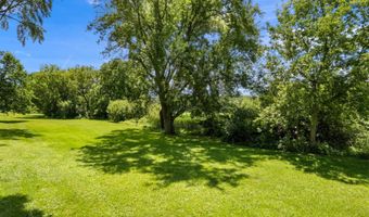 1210 Acewood Blvd, Madison, WI 53716