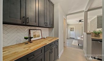 4809 W Greenbrier Dr, Boise, ID 83705