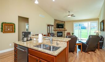 1132 15th Ave SE, Altoona, IA 50009