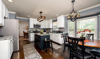 7403 OLD CHAPEL Dr, Bowie, MD 20715