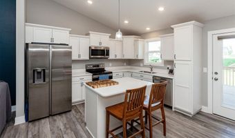 608 NE 56th St, Ankeny, IA 50021