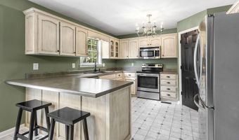 519 Mockingbird Ln, Albertville, AL 35950