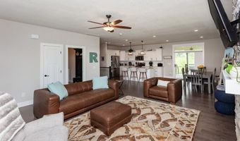 625 Meadow Rd, Adel, IA 50003