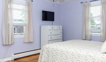 57 Bolton St, Cranston, RI 02920
