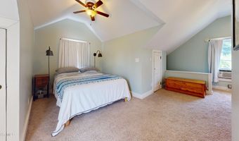 202 W Whittier Ave, Altoona, PA 16602