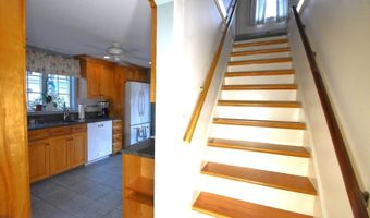 25 Foster Dr, Beverly, MA 01915