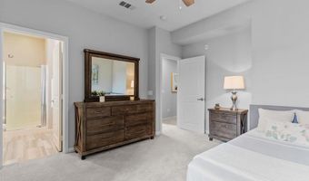 225 Royal Gln 404, Escondido, CA 92025