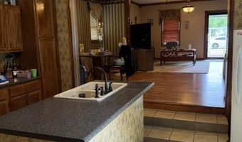 901 E 5th St, Altamont, KS 67330