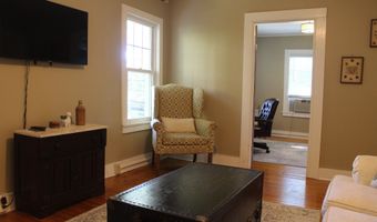 6 W Main St, Chester, CT 06412