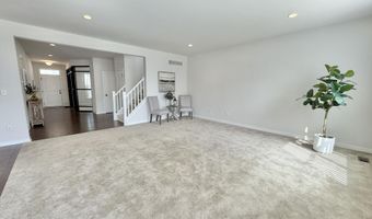 6394 S Trailwoods Dr, Ann Arbor, MI 48103