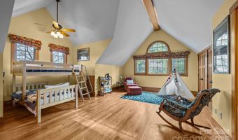 47 Cedar Hill Dr, Asheville, NC 28803