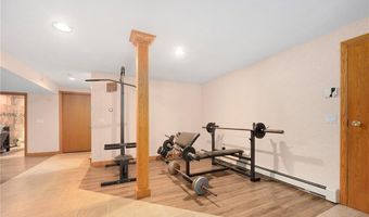 633 Chestnut Hill Rd, Glocester, RI 02814