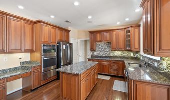 43878 CAMELLIA St, Ashburn, VA 20147
