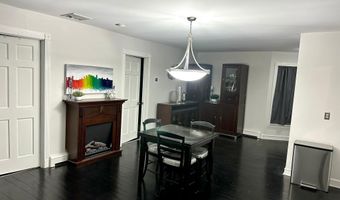 19 CENTER St, Barnegat, NJ 08005