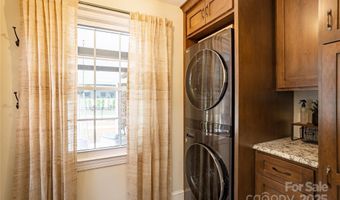 4401 Town And Country Dr, Charlotte, NC 28226