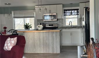 26 Raymond St, Coventry, RI 02816