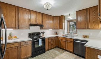 7165 Upper 157th St W, Apple Valley, MN 55124