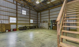724 N Water St, Albany, IN 47320
