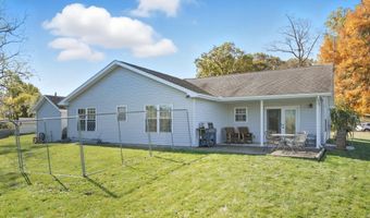 712 Taylor Ln, Albion, IN 46701