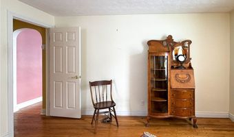 2642 Remington Rd, Utica, NY 13501