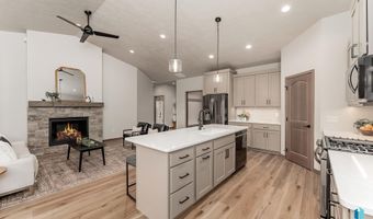 414 N Almond Ave, Brandon, SD 57005